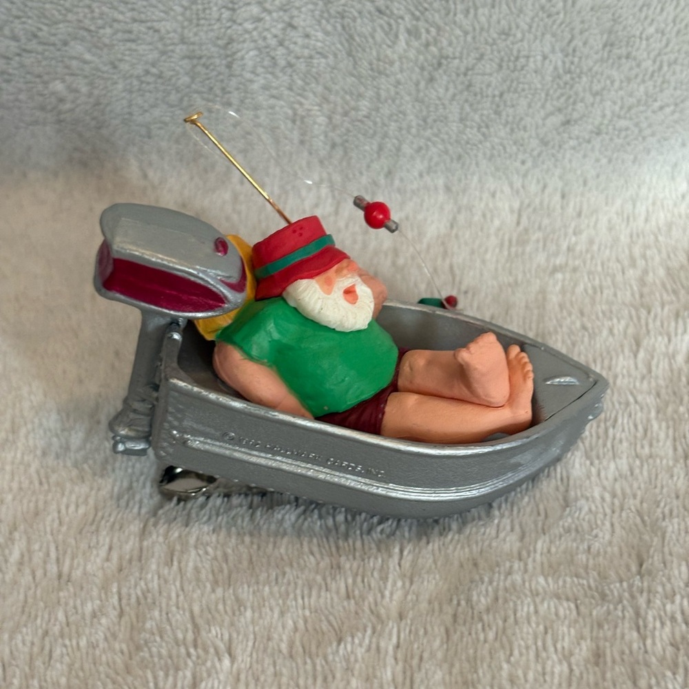 1992 GONE WISHIN' Hallmark Keepsake Christmas Clip On Ornament In Box - Picture 3 of 16